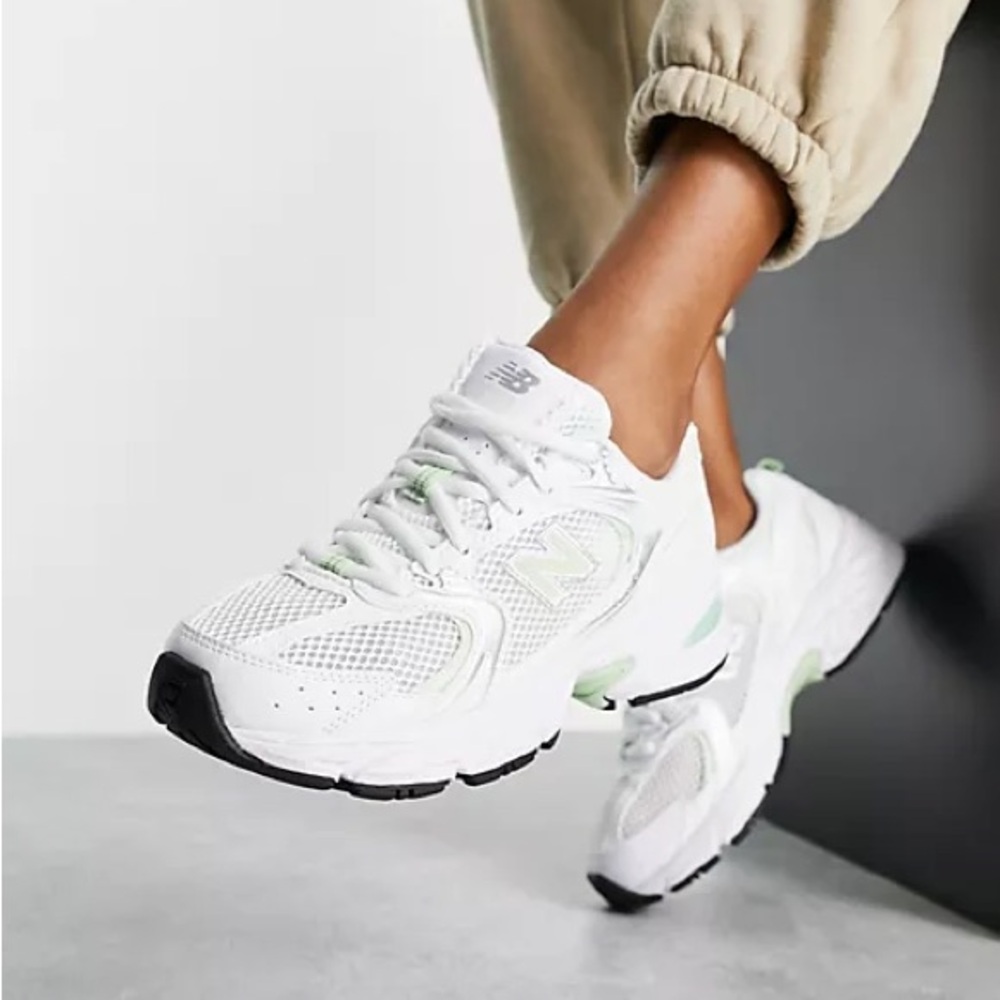 Like new!! Perfect condition! New Balance 530